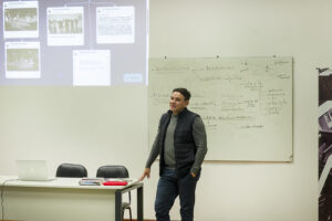 Inició la «Especialización en diseño de la espacialidad escénica»